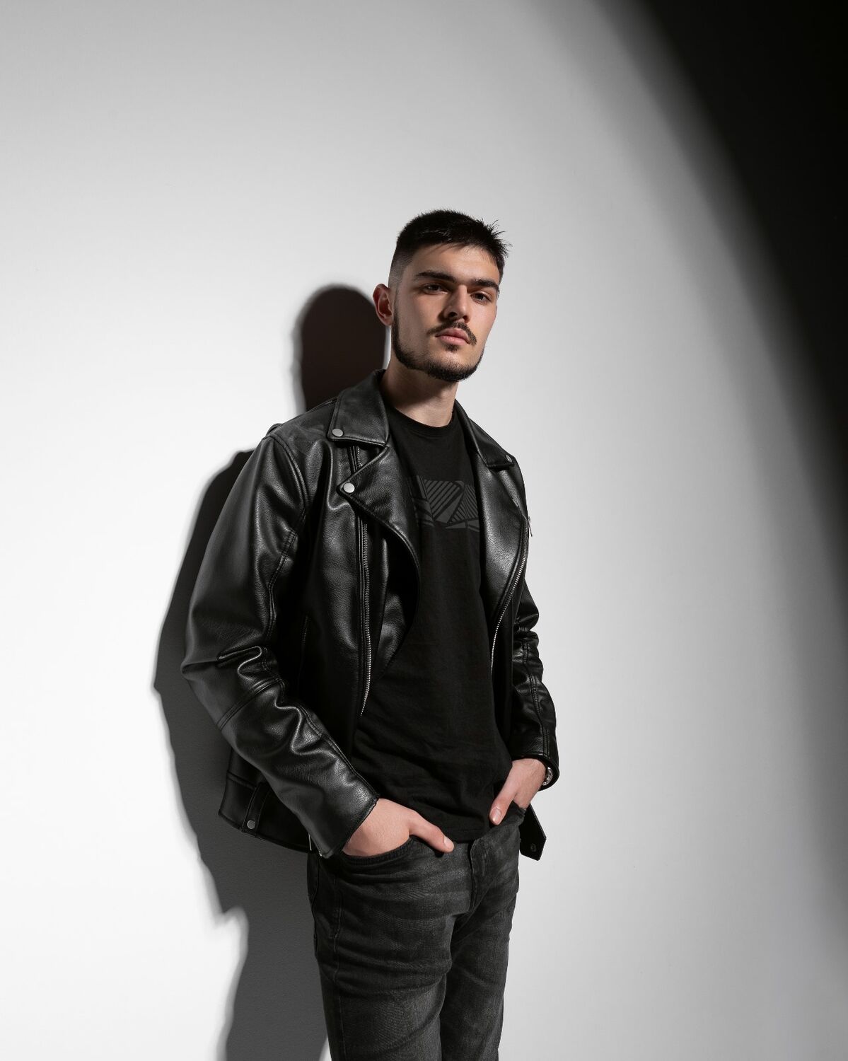 Dimitrije — Bas Gitara